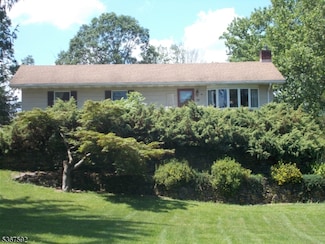 39 Stillwater Rd, Blairstown, NJ 07825