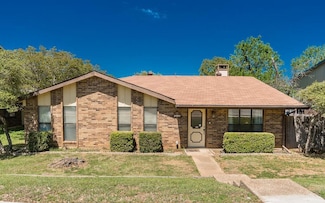 749 Walnut Dr, Lewisville, TX 75067