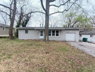 10175 Lord Dr, Saint Louis, MO 63136