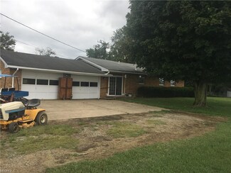 250 Coal Run Dr, Lowell, OH 45744
