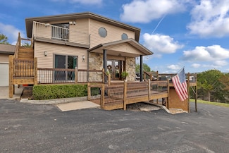 25 Trade Winds Ln, Lampe, MO 65681