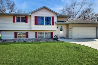 1806 Elm St, Buffalo, MN 55313