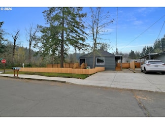 892 Sprague St, Eugene, OR 97403