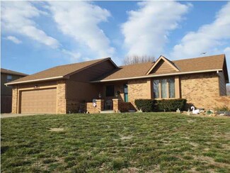 1941 S Lori Ln, Wichita, KS 67207