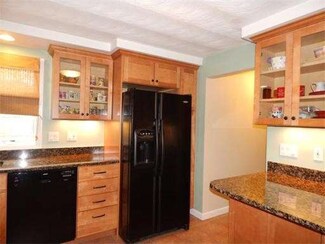 9 Ashmont Dr, Framingham, MA 01701