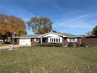 822 S 6th Ave, Hoopeston, IL 60942