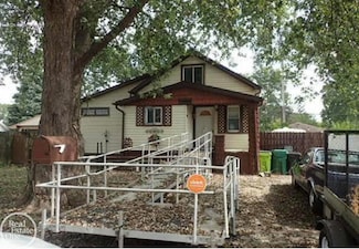 25110 Ford St, Roseville, MI 48066