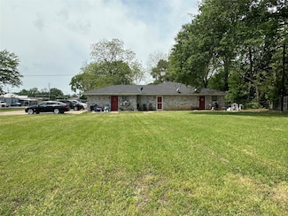 711 S Walnut St, Winnsboro, TX 75494