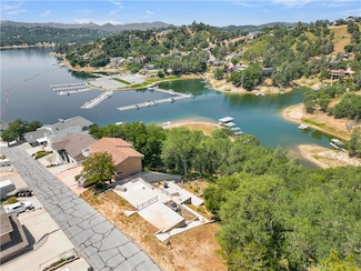8205 Bass Point Rd, Bradley, CA 93426
