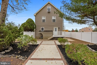 501 W Evesham Rd, Runnemede, NJ 08078
