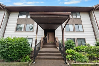 730 Cliffs Dr Unit 304 A, Ypsilanti, MI 48198
