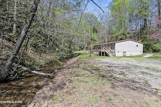 9418 Petros Hwy, Oliver Springs, TN 37840