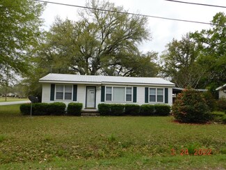208 Watt St, Camilla, GA 31730