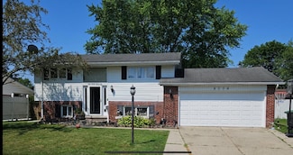9776 Monroe Blvd, Taylor, MI 48180