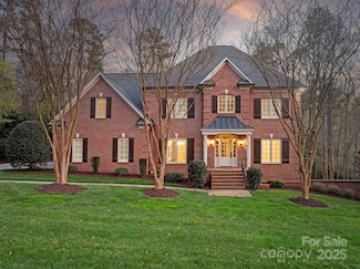 1005 Seminole Dr, Waxhaw, NC 28173