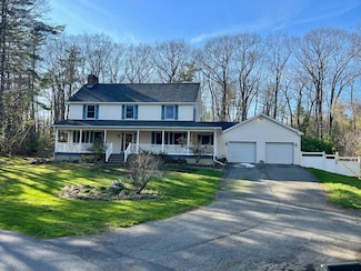 160 Ridgeview Dr, Veazie, ME 04401