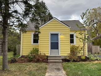 917 Willard Ave, Rockford, IL 61101