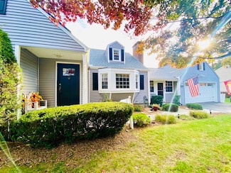 577 Converse St, Longmeadow, MA 01106