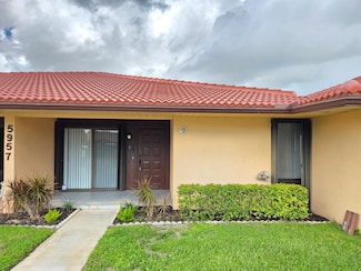 5957 Forest Hill Blvd Unit 4, West Palm Beach, FL 33415
