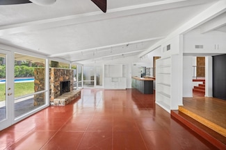 255 W Camino Buena Vista, Palm Springs, CA 92264