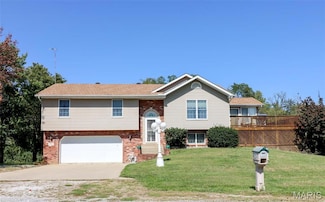 21655 Westview Rd, Carlyle, IL 62231