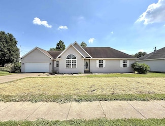 8433 Countrywood Ct, Newburgh, IN 47630