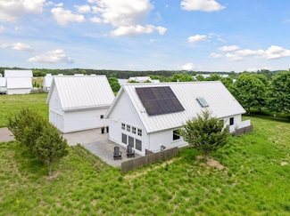 189 Kingfisher Ln, Marine On Saint Croix, MN 55047