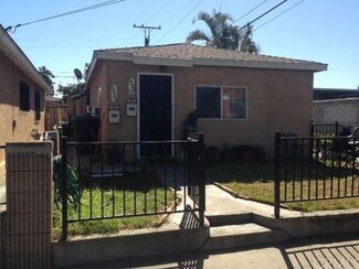 2330 Ayers Ave, Commerce, CA 90040