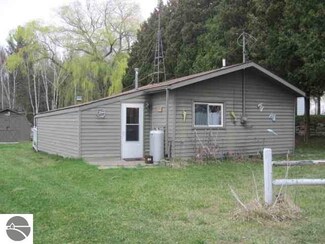 2921 Henderson Lake Rd, Prescott, MI 48756