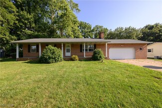 1445 Elmcreek Cir NW, North Canton, OH 44720