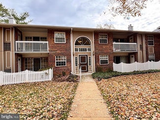 1914 Wilson Ln Unit 202, McLean, VA 22102