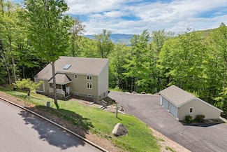 73 Beechnut Dr, Lincoln, NH 03251