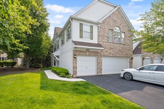 2936 Stonewater Dr Unit 141, Naperville, IL 60564