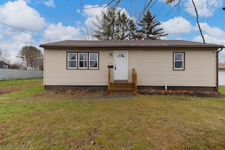 15 Bolduc Ave, Winslow, ME 04901