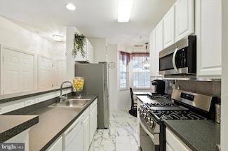 5000 Hollington Dr, Owings Mills, MD 21117