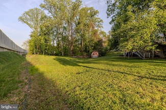 8419 Wesleyan St, Vienna, VA 22180