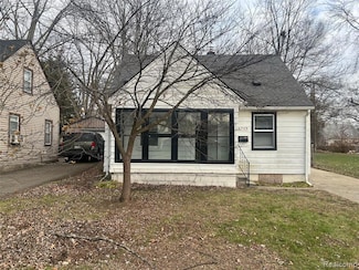 6719 Mcguire St, Taylor, MI 48180