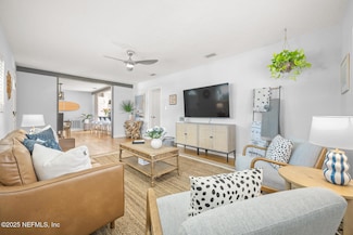 132 30th Ave S, Jacksonville Beach, FL 32250