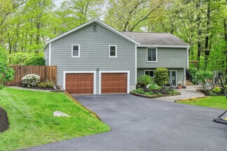 933 Salem End Rd, Framingham, MA 01702