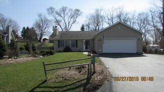 1015 Oeffling Dr, McHenry, IL 60051