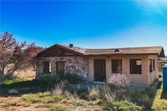8626 La Contenta Rd, Yucca Valley, CA 92284