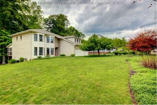 13 Cottonwood Dr, Elkview, WV 25071