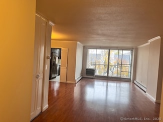 65 Glenbrook Rd Unit 5E, Stamford, CT 06902