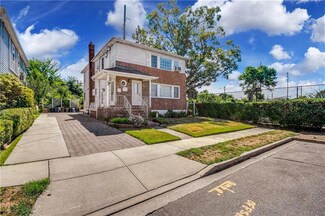 395 Cochran Place, Valley Stream, NY 11581