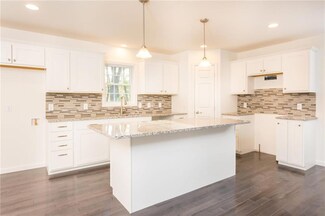 20 Dawson St, South Berwick, ME 03908