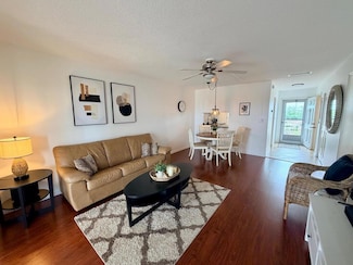 2724 Garden Dr N Unit 403, Lake Worth, FL 33461