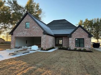 25 Cypress Creek, Marion, AR 72364