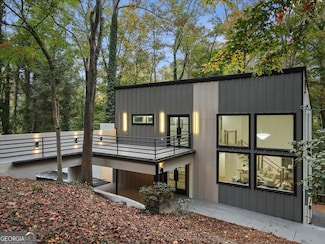 1153 Dawn View Ln NW, Atlanta, GA 30327