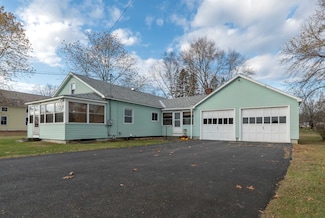 142 Brattleboro Rd, Hinsdale, NH 03451