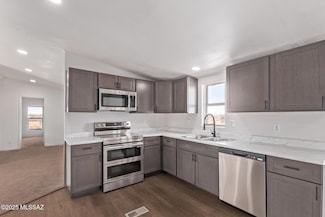 8706 E Aarons Run, Hereford, AZ 85615